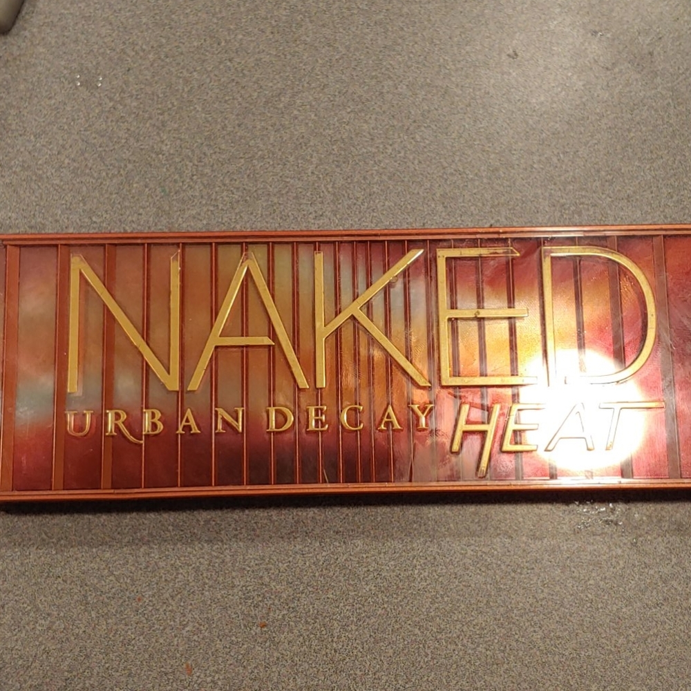 Urban Decay Naked Heat